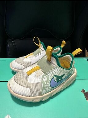 Size US 9C - NIKE Flex Runner 2 Lil ‘Rabbit And Mushroom’